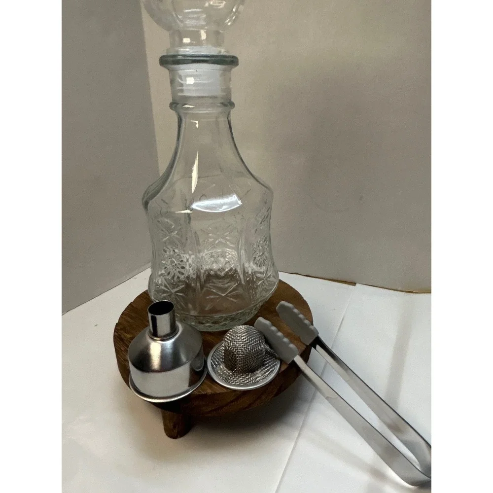 Wishweaver Premium Whisky Infusion Kit 2 Decanters 14 Spices Whiskey Stones Set